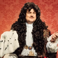Photos: First Look at Al Murray and Mel Giedroyc in THE CROWN JEWELS