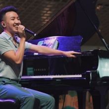 Owen Li Comes to Esplanade This Weekend