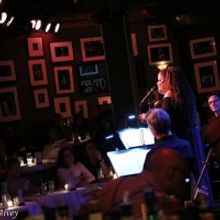 Photo Flash: Natalie Douglas Celebrates Joni Mitchell At Birdland