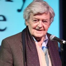 The Royal Alexandra Theatre to Dim Lights in Honor of Actor Hal Holbrook