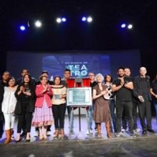 El Teatro El Galeón Abraham Oceransky, Espacio Donde Pueden Caminar Enanos Y Gigante