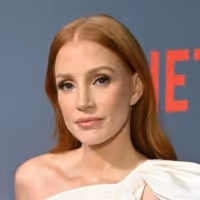 Wake Up With BWW 11/17: FUNNY GIRL Cast Recording, Jessica Chastain to Return to…