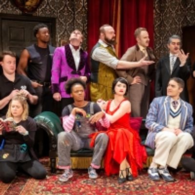 Photo Flash: Check Out New Production Images From THE PLAY THAT GOES WRONG