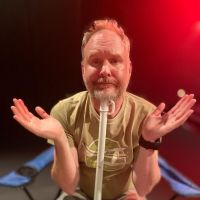 DEFENDING THE CAVEMAN Comes to Theatre on the Square