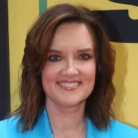 SHUCKED Writer Brandy Clark Debuts New Song 'She Smoked in the House'