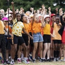 Hundreds of Children Protest Climate Emergency in Dance and Music Performance