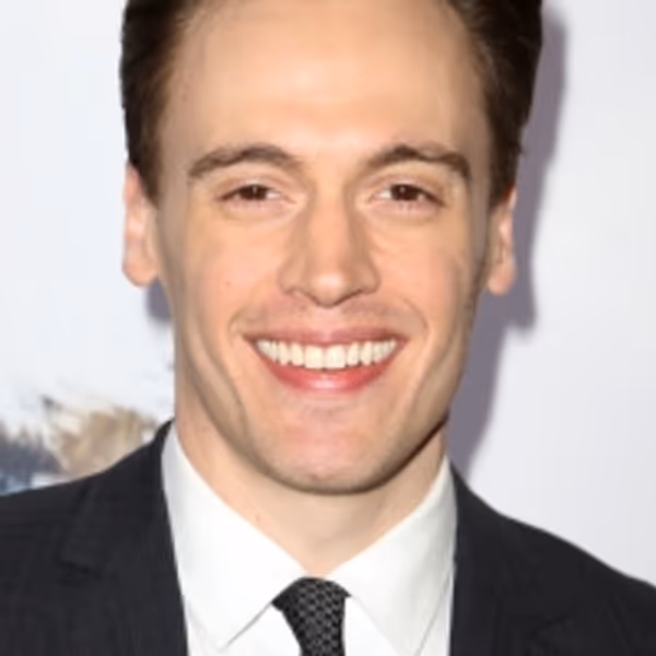 BWW Interview: How Erich Bergen & Friends Are Sharing the Magic of Stagedoor Manor wi