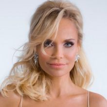 2 VIP Tickets & Backstage Tour to Kristin Chenoweth New Year's Eve Concert In LA