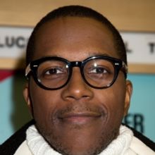 Leslie Odom Jr. Talks ONE NIGHT IN MIAMI, Famous HAMILTON Guests at Mr Porter
