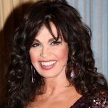 Enjoy the Holidays with Marie Osmond in Norfolk!