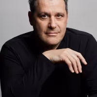 Isaac Mizrahi Returns to Café Carlyle in March