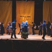 FIDDLER ON THE ROOF In Yiddish Cast To Release Video Singing 'God Bless America' In Y