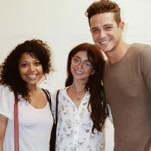 Photo Flash: MODERN FAMILY Star Sarah Hyland Visits OKLAHOMA!