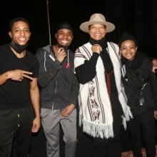 Photos: Queen Latifah Poses with the Cast of MJ on Broadway