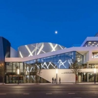 Photos: Steppenwolf Theatre Opens its Liz and Eric Lefkofsky Arts and Education Center