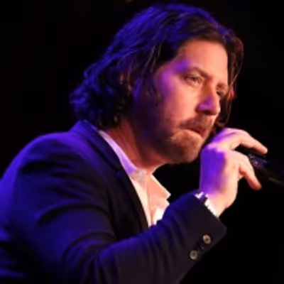 Photos: James Barbour Celebrates The Season At Birdland