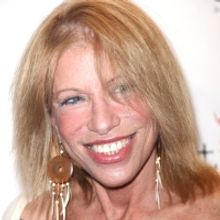 Carly Simon Releases Statement on the Passing of Sisters Joanna and Lucy Simon