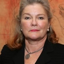 Kate Mulgrew on TEA AT FIVE: 'They Wanted Me to Play It But I Said No'