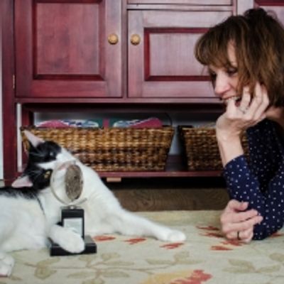 Tails of Broadway: Beth Leavel Plays Around with Malcolm!