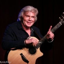 Photo Flash: John Davidson Returns To Birdland With TROUBADOR