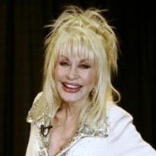 Dolly Parton Signs Book Deal With Indie Publishing Companies