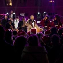 Photo Flash: John Legend, Gwen Stefani, & Brett Eldredge Rehearse for CHRISTMAS IN RO