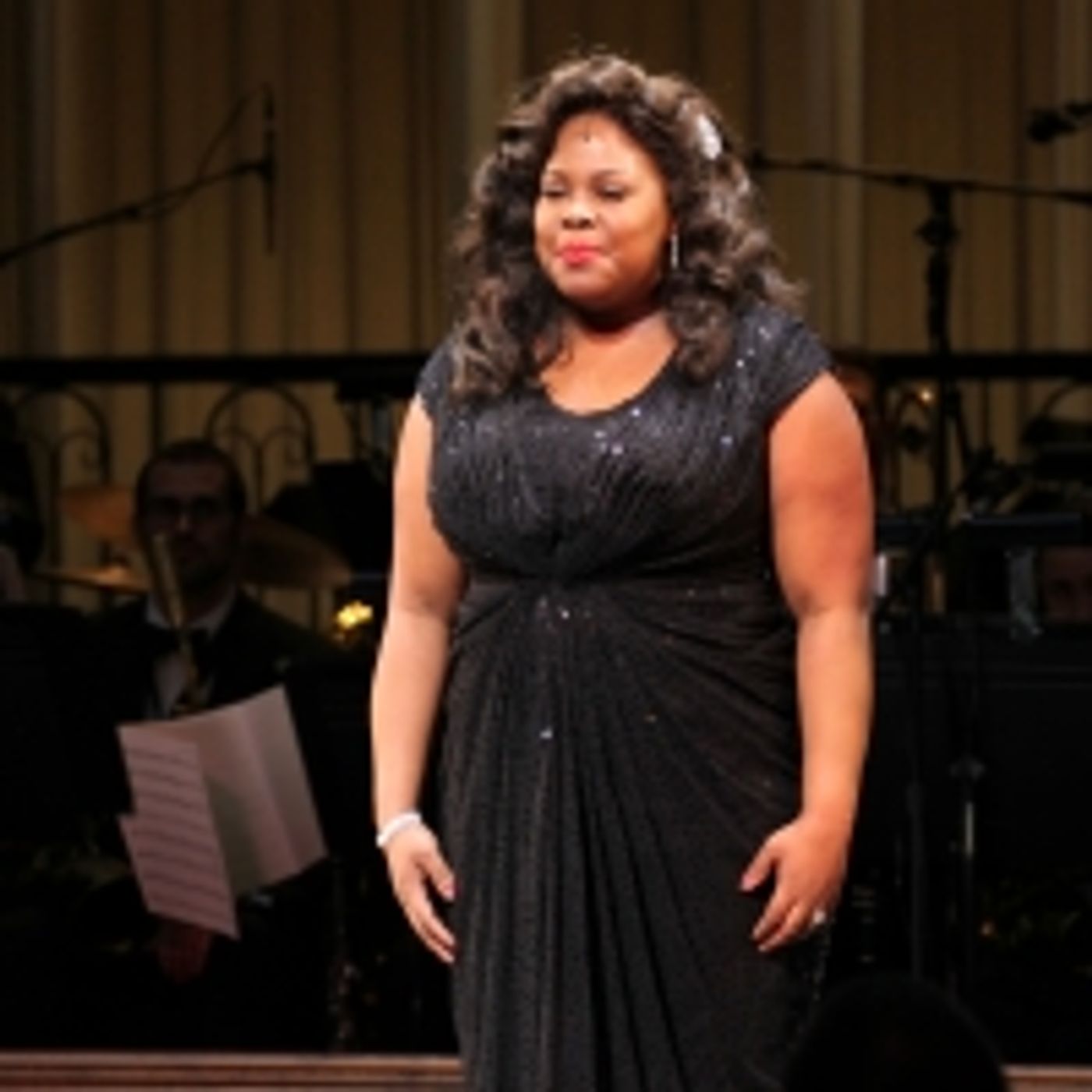 Wake Up With BWW 8/28: Lin-Manuel Miranda Will Star in New Rom-Com THE MAKING OF, and More!  Image