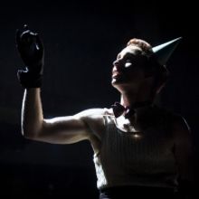Photos: First Look at Eddie Redmayne, Jessie Buckley & Omari Douglas in CABARET
