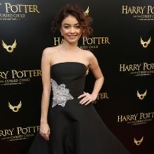 Sarah Hyland & Emily V. Gordon Will Collaborate at ABC