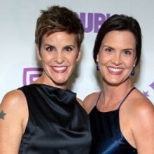 COME FROM AWAY Star Jenn Colella Engaged to Mo Mullen