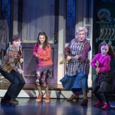 Photos: First Look at Rob McClure &amp; More in MRS. DOUBTFIRE on Broadway