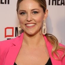 See Taylor Louderman's WRITE OUT LOUD, Countess Luann de Lesseps, Tom Kitt & More at 