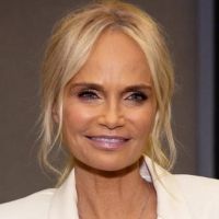 Kristin Chenoweth to Release New Book, I'M NO PHILOSOPHER, BUT I GOT THOUGHTS