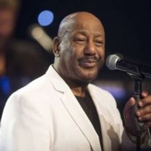 Hot Chocolate Singer Kennie Simon Joins The Line Up Of Hale Barns Carnival Next Month