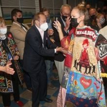 Photos: WAITRESS' Anastacia McCleskey (Virtually) Receives the Legacy Robe