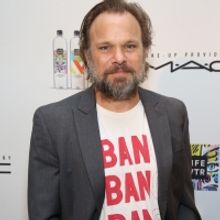 VIDEO: Norbert Leo Butz Passes the Time Singing Springsteen