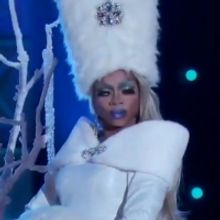 VIDEO: The Queens of RUPAUL'S DRAG RACE Compete FROZEN-Inspired Looks!