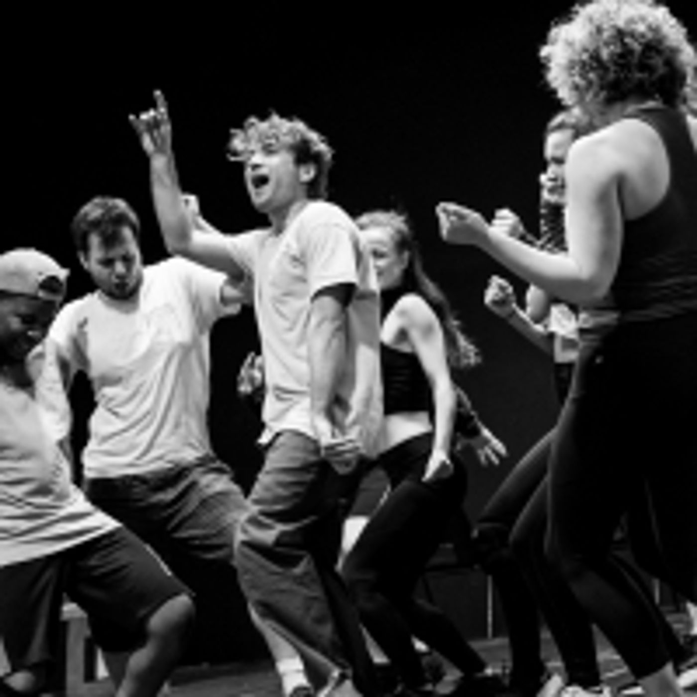 Wake Up With BWW 1/28: Jordan Fisher Joins DEAR EVAN HANSEN, and More!  Image