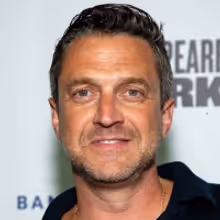 Podcast: LITTLE KNOWN FACTS with Ilana Levine and Special Guest, Raúl Esparza
