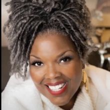 Opera soprano Angela Brown Receives The Inaugural Lifetime Achievement Award from The