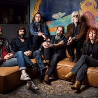Steve Earle & The Dukes Come to the Warner in June