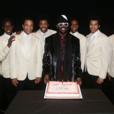 Photo Flash: AIN&#039;T TOO PROUD Celebrates Otis Williams&#039; Birthday!