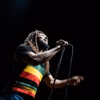 Review Roundup: GET UP, STAND UP! THE BOB MARLEY MUSICAL Opens at Lyric Theatre
