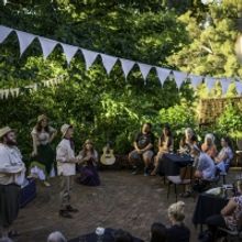 The Kiwis Turn US Gardens into Shakespeare Theatres