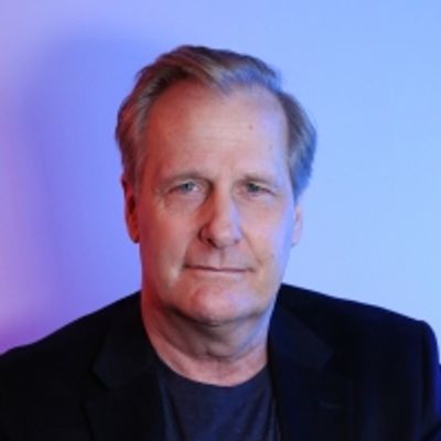 Jeff Daniels, Julianne Moore & More Will Guest on LIVE WITH KELLY AND RYAN Next Week