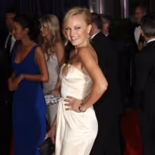 Oliver Hudson, Malin Akerman Will Star on THREE OF US