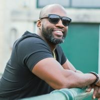 YouTube Sensation Vere Hill Plays Park Theatre This Saturday