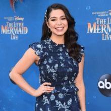 Photo Flash: The Stars of THE LITTLE MERMAID LIVE Walk the Turquoise Carpet!