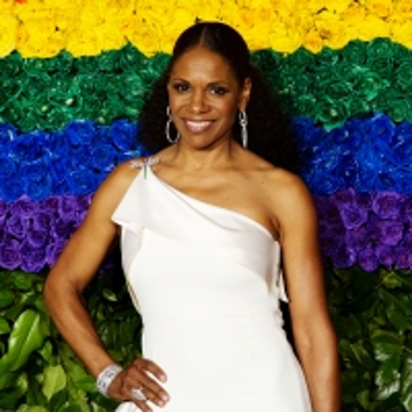 Wake Up With BWW 12/19: CATS Film Reviews, RAGTIME Concert, and More!  Image