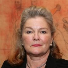 Kate Mulgrew Will Reprise Captain Janeway Role on STAR TREK: PRODIGY